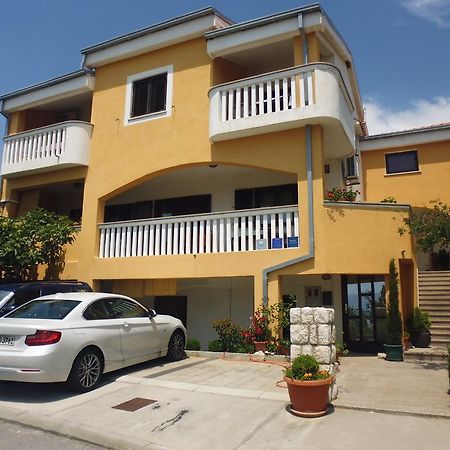 Apartments Jadranka Povile Нови Винодолски Стая снимка
