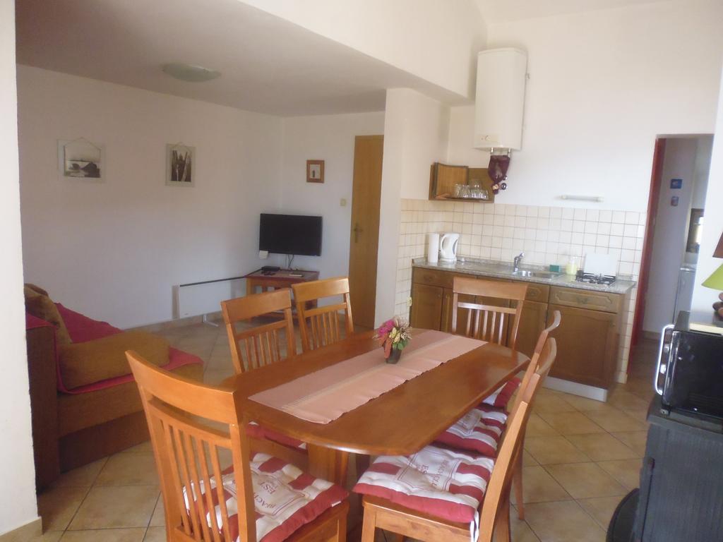 Apartments Jadranka Povile Нови Винодолски Стая снимка