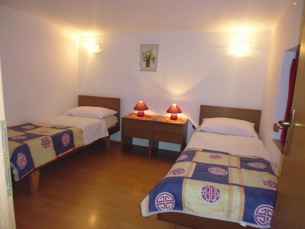 Apartments Jadranka Povile Нови Винодолски Стая снимка