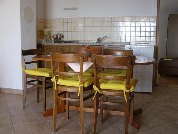 Apartments Jadranka Povile Нови Винодолски Екстериор снимка