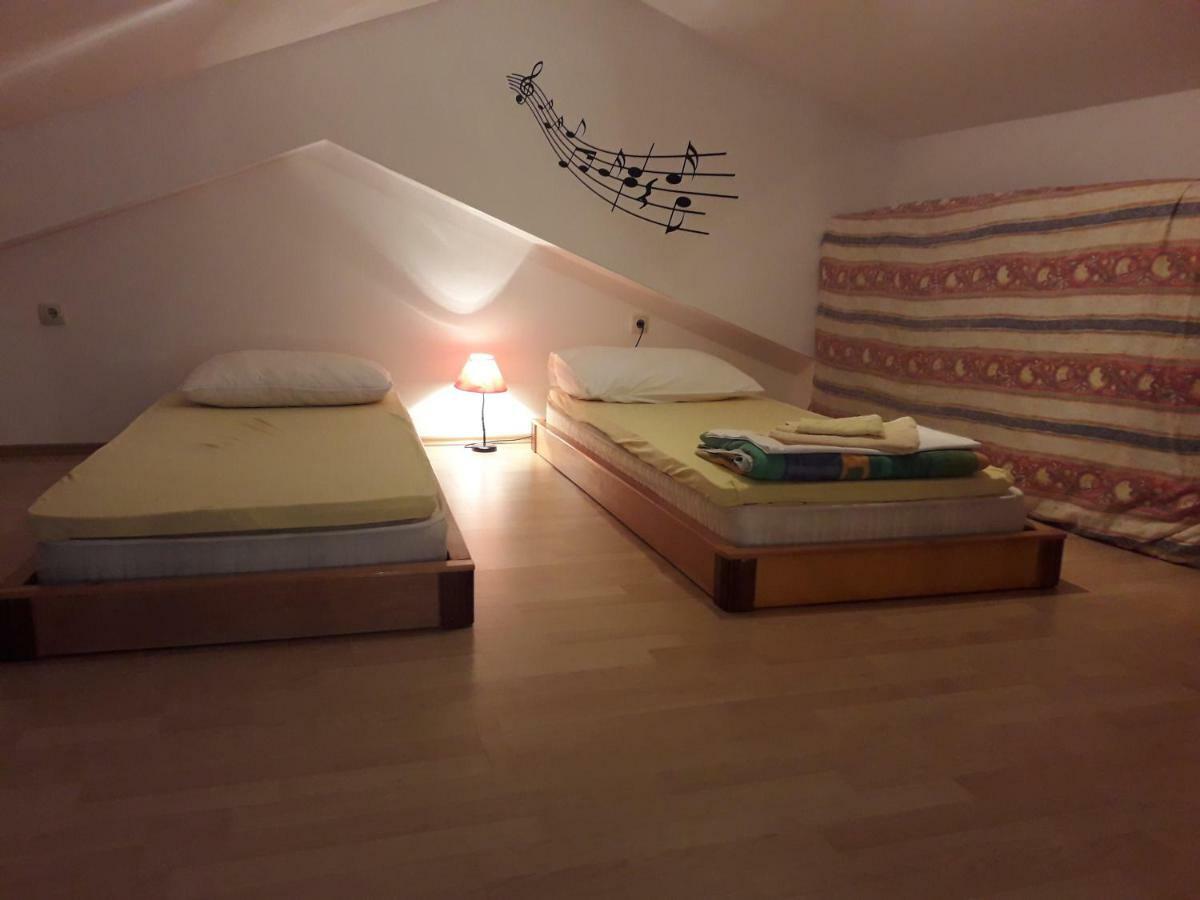 Apartments Jadranka Povile Нови Винодолски Екстериор снимка